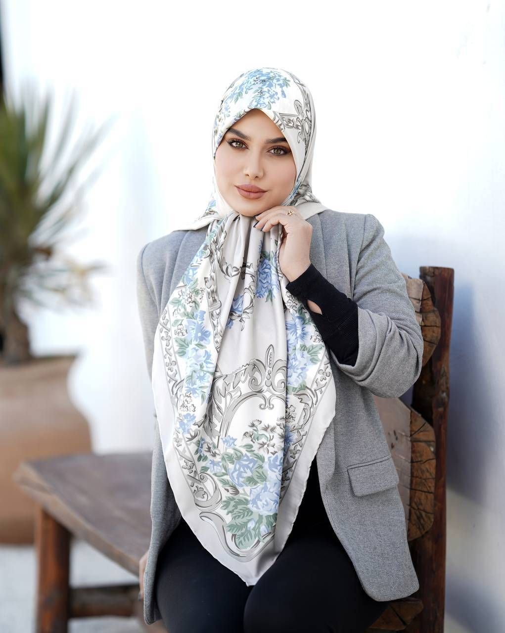 روسری ابریشم توییل وارداتی گل آبی