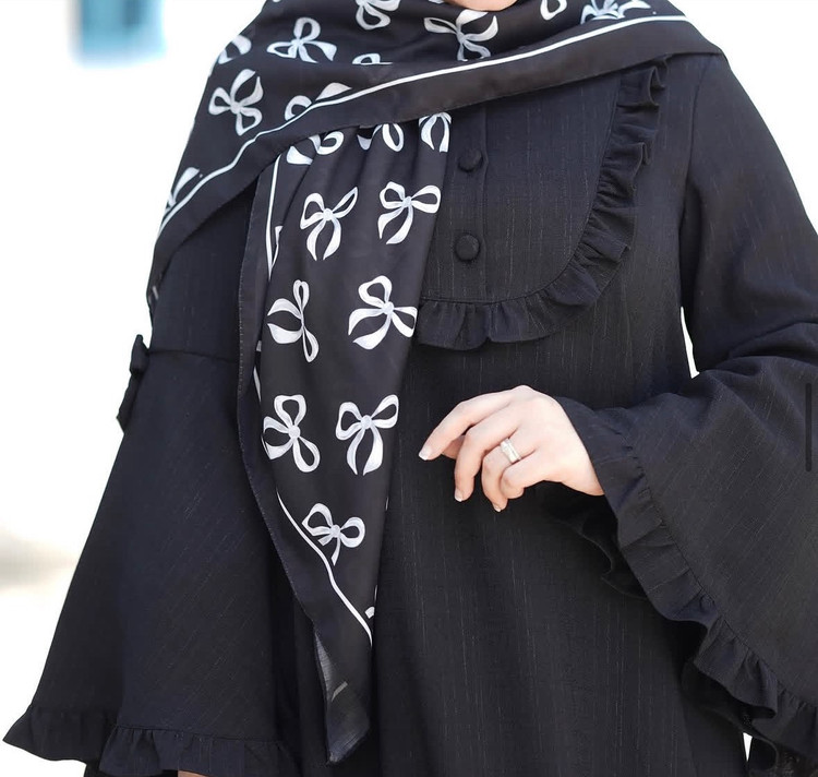 روسری زنانه نخی پاپیونی قواره ۱۴۰ خنک