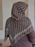 روسری نخی زنانه کاربردی قواره ۱۴۰ دوردستدوز