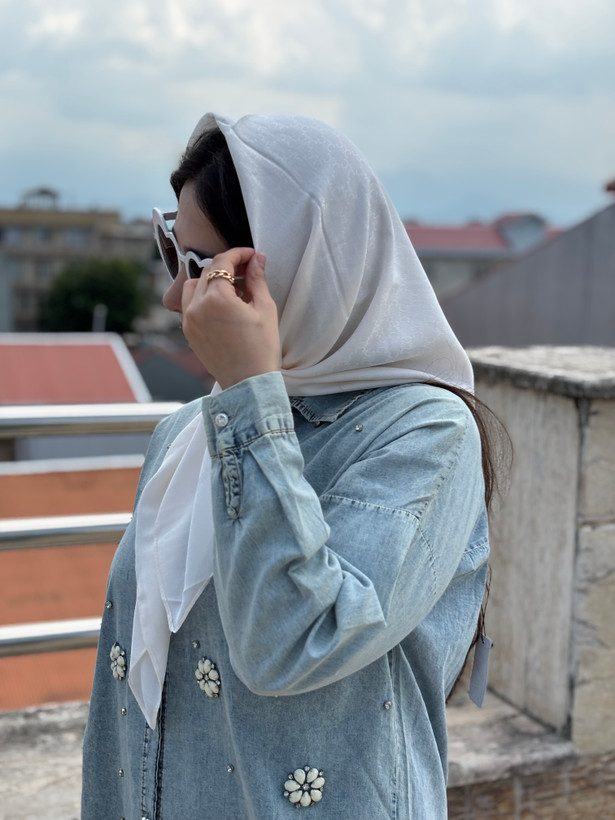 روسری ابریشم ژاکارد وارداتی اعلا قواره ۹۰