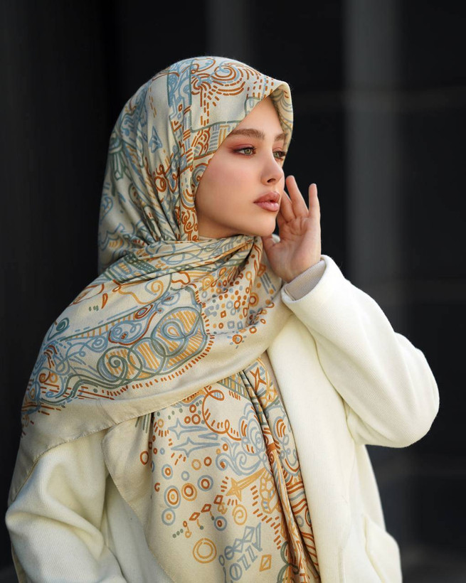 روسری نخی قواره بزرگ سیا اسکارف طرح دار- ایستایی عالی، نرم و سبک