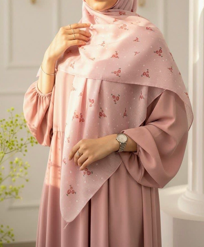 روسری زنانه نخی صورتی پینترستی قواره ۱۴۰ خنک