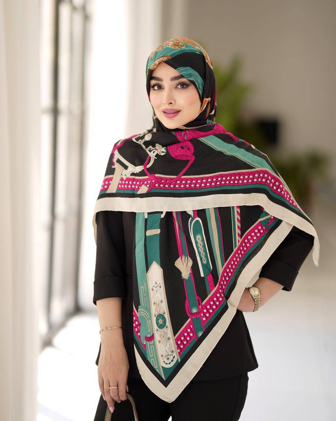 روسری نخی قواره بزرگ سیا اسکارف طرح دار- ایستایی عالی، نرم و سبک