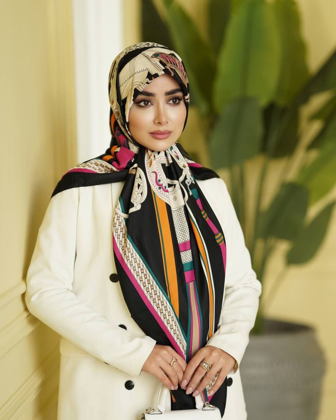 روسری ابریشم توییل کجراه قواره ۱۴۰